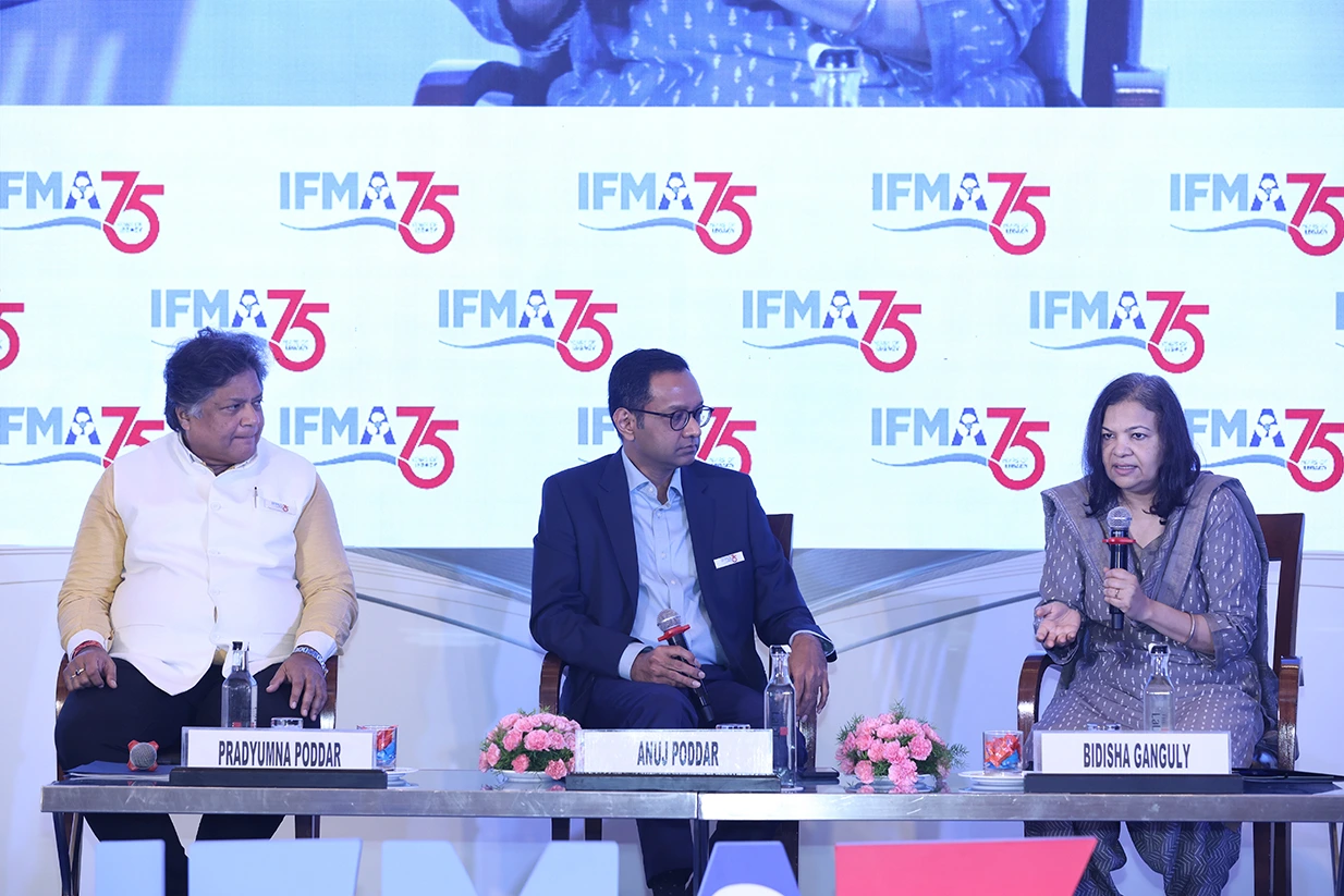 The business session — Both Chairmen with Ms Bidisha Ganguly getting different intelligent perspective